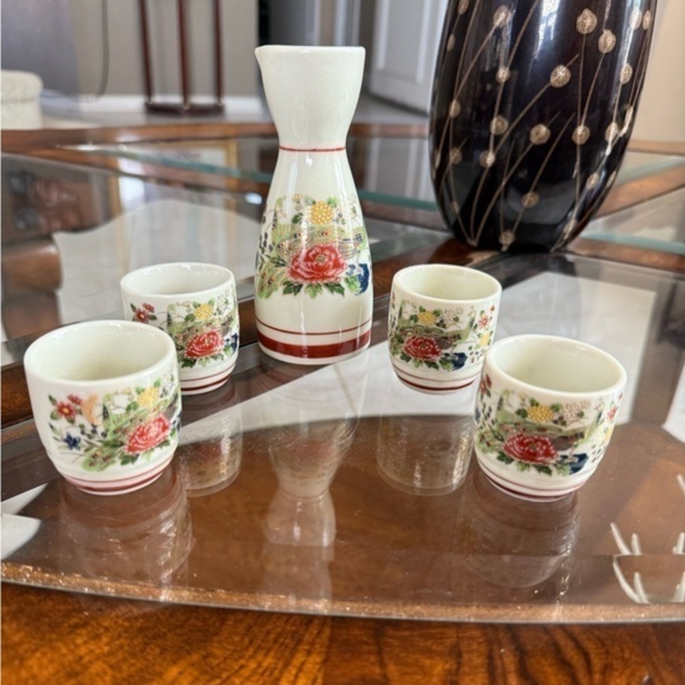 Vintage 1950s Japanese Sake Set MCI Japan Sake Bottle with 4 Cups